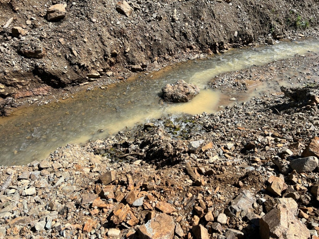 Золотодобытчик заплатит 4,5 млн рублей за загрязнение реки и нарушения в лесах прокуратура Кемеровской области - Кузбасса