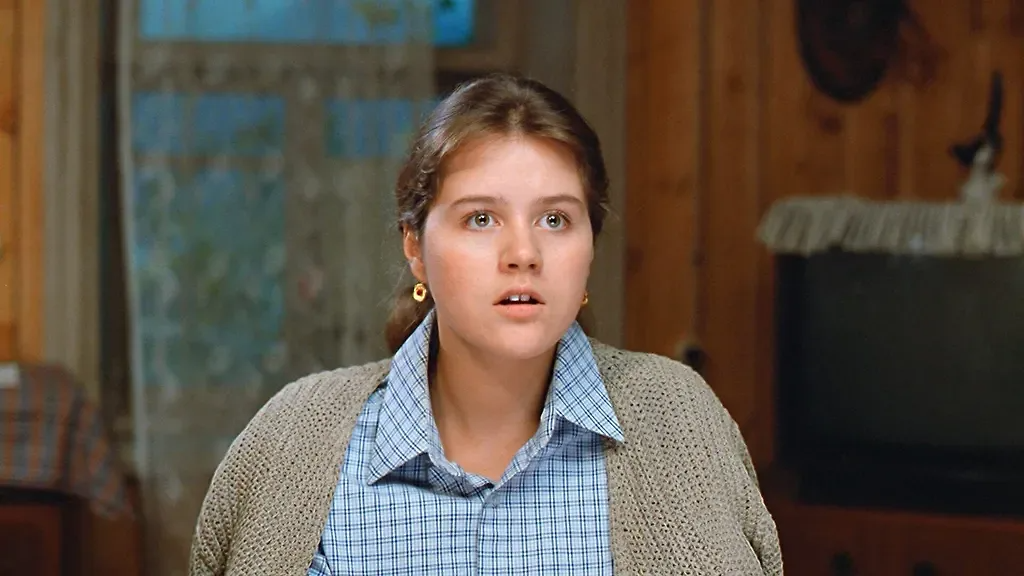 Скрытая драма Людки из &quotЛюбви и голубей&quot: о чём умолчали в фильме Кадр из фильма (12+)