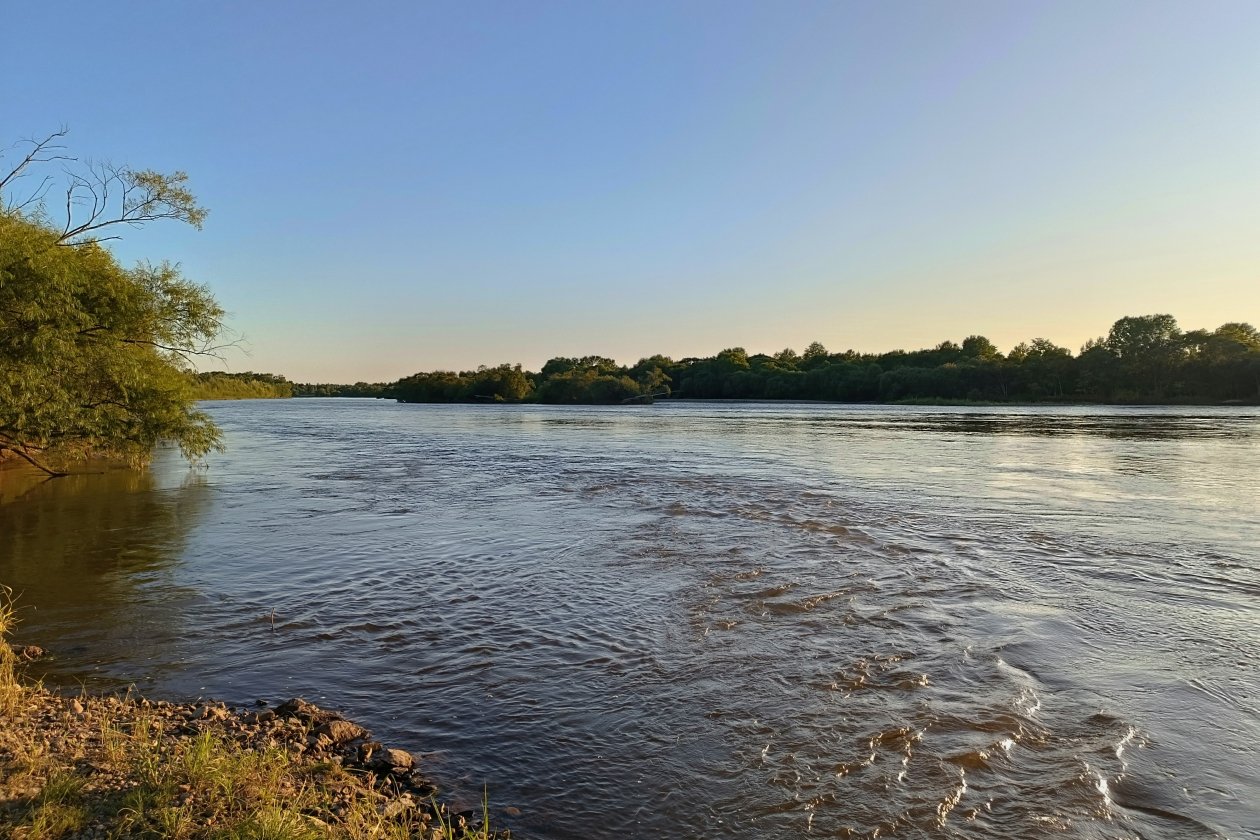 вода, река, берег, природа, водоем, экология, осень, лето, вечер, закат, рассвет, восход Рукомеда Е. М., ИА EAOMedia.ru
