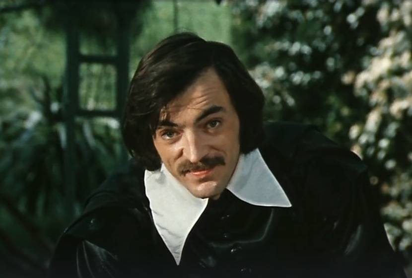 Рожденные в Союзе ответят на 5 вопросов про кино за 1 минуту: а вам сколько нужно? Кадр из фильма &quotСобака на сене&quot (12+)