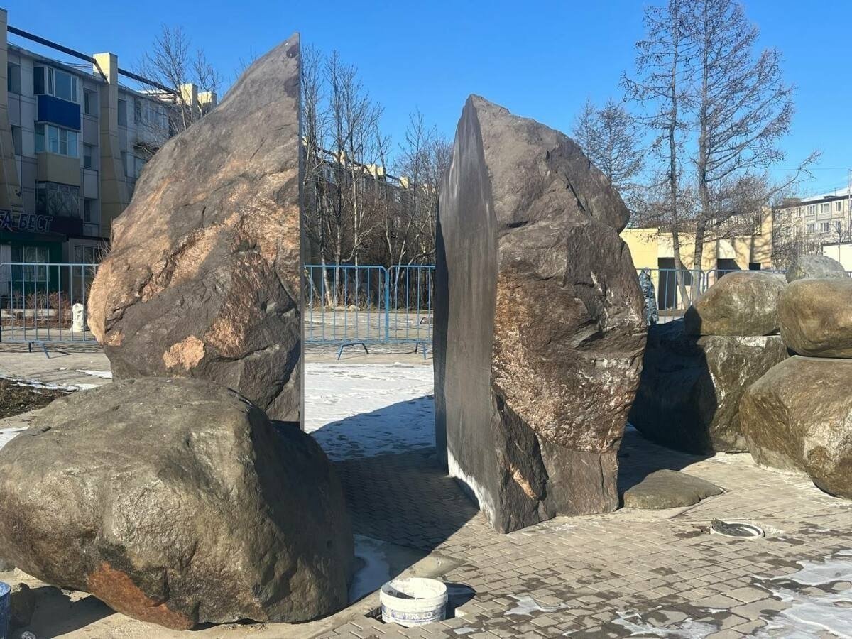 Этот арт-объект камчатцы назвали &quotПамятником распилу&quot Мэрия ПКГО