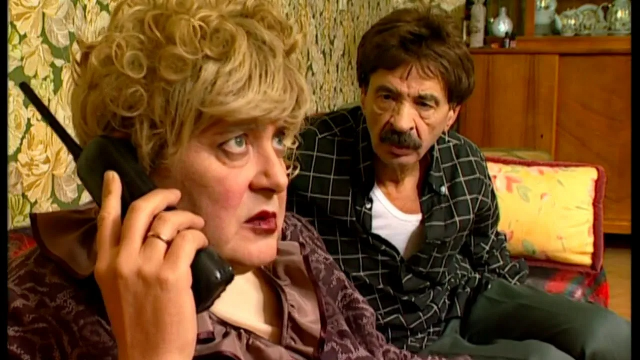 Смех сквозь десятилетия: легендарные комедийные шоу навека Кадр из фильма (12+)