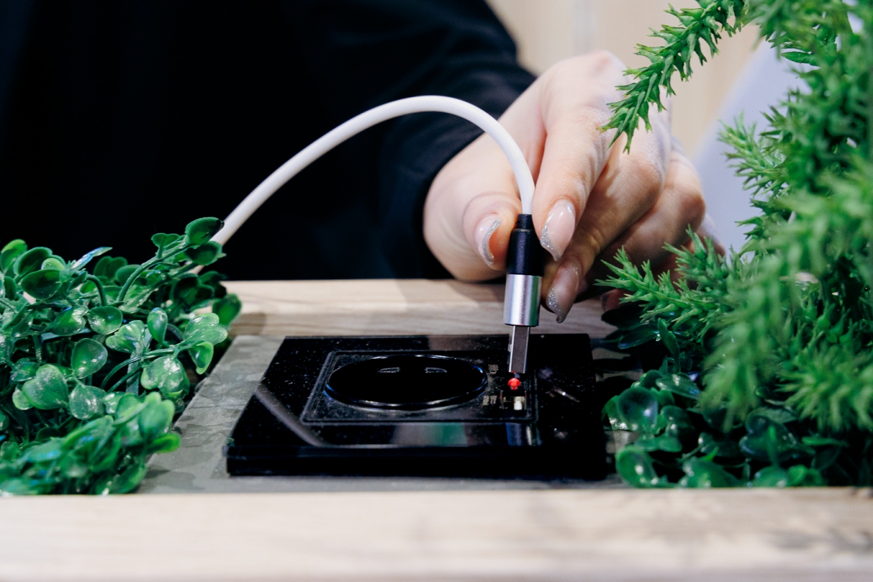 зарядка телефона Евгений Кулешов, ИА PrimaMedia