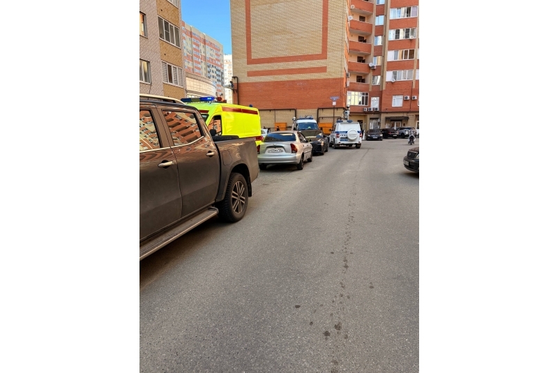 Мужчина выпал из окна и погиб на юге Ставрополя Телеграм-канал &quotПерспективный&quot (18+)