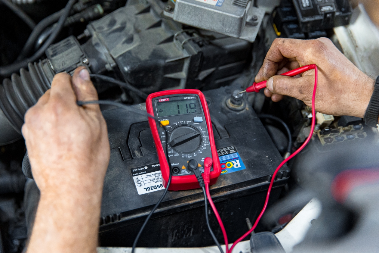 Авторемонт, автосервис, техническое обслуживание, автозапчасти, поломка, инструмент, электрик Илья Аверьянов, ИА PrimaMedia