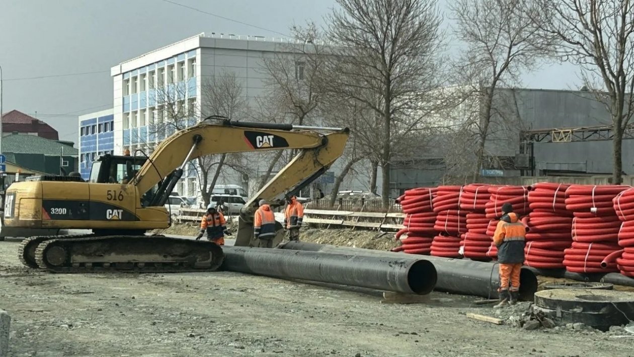 Дополнительную технику привлекли к ремонту проспекта Мира в Южно-Сахалинске пресс-служба министерства транспорта и дорожного хозяйства Сахалинской области