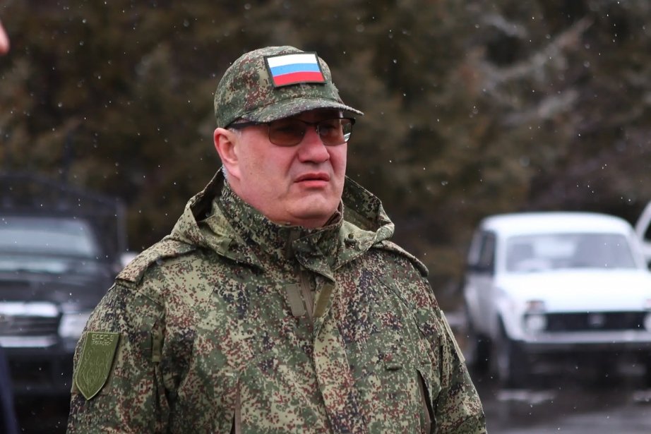 По поручению президента Владимира Путина губернатор края Дмитрий Демешин вручил медаль Дарию Тюрину Антон Шевченко