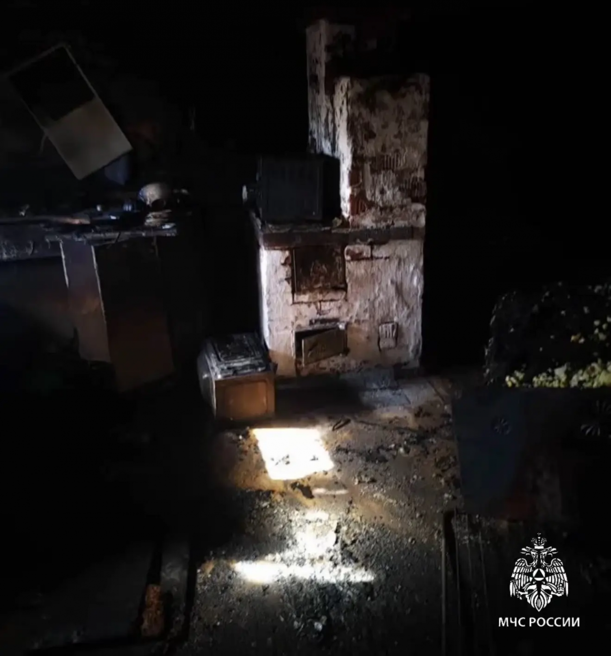 Зимовье вспыхнуло в Усть-Ордынском МЧС по Иркутской области