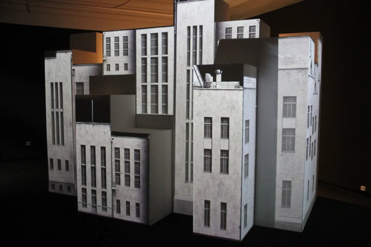 Интерактивный макет зданий из блоков Александр Савченко