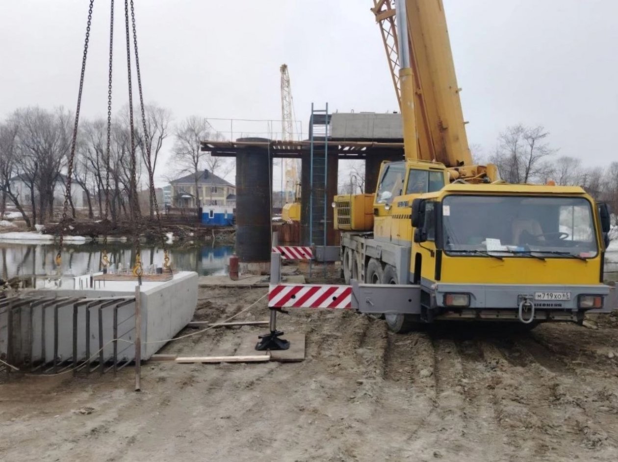 Строительство моста через реку Лютога в Аниве пресс-служба министерства транспорта и дорожного хозяйства Сахалинской области