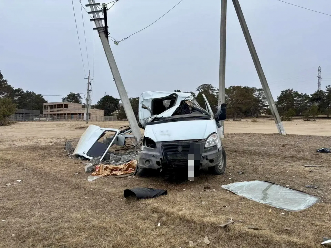 Смертельное ДТП в Ольхонском районе: водитель врезался в электроопору Госавтоинспекция региона