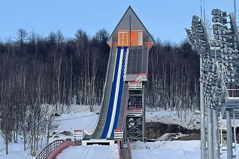 Трамплинный комплекс &quotПолёт&quot открыли в Магадане Илья Беляев