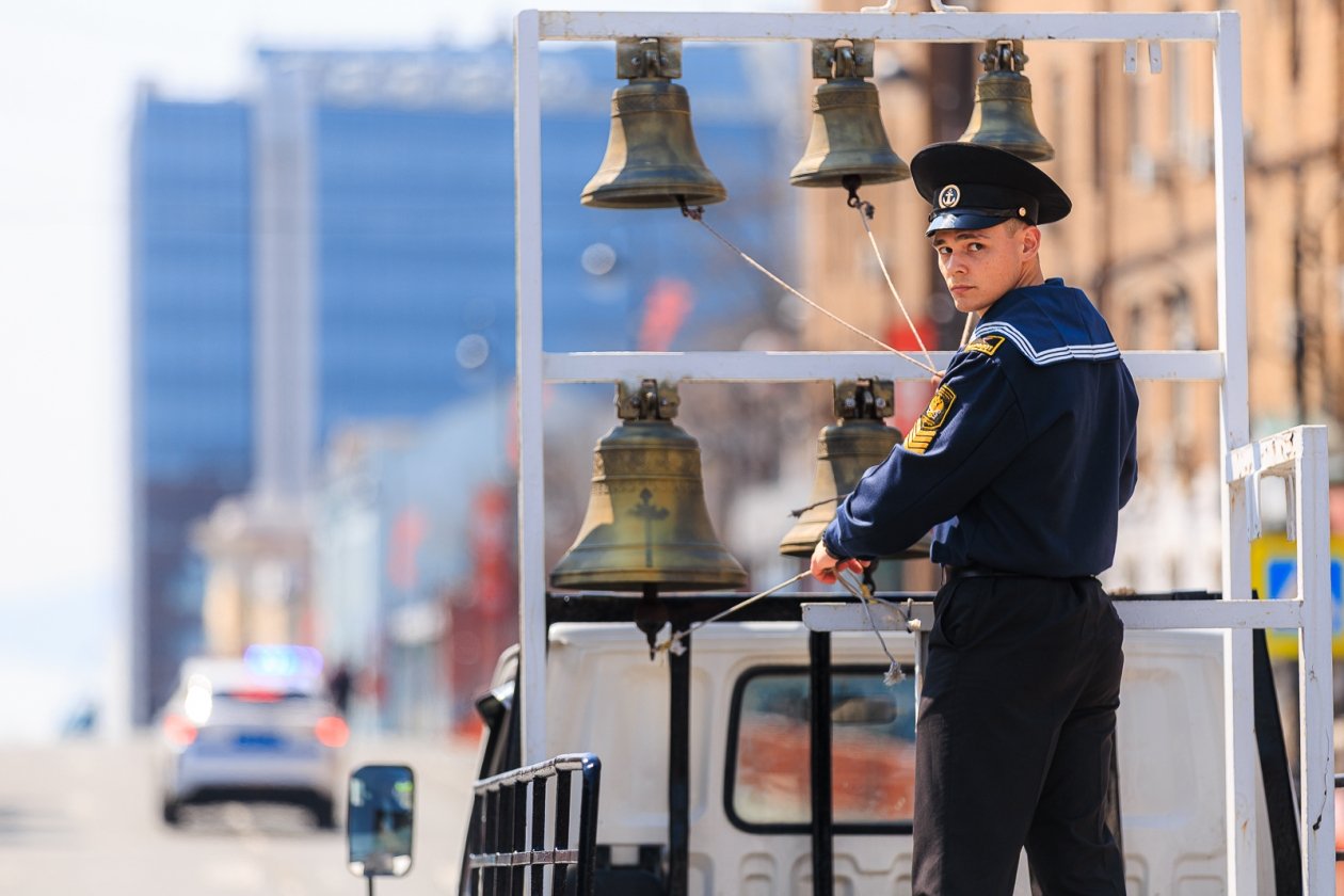 Пасха, крестный ход, звонарь Евгений  Кулешов, ИА PrimaMedia.ru