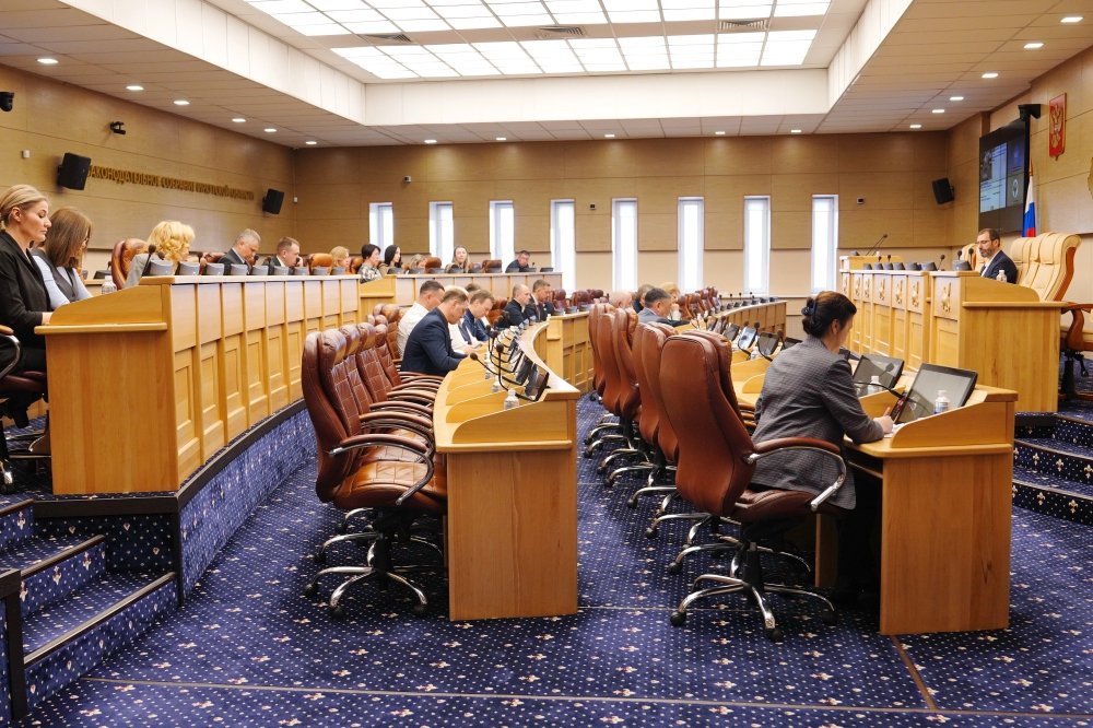 Коллегия утвердила проект повестки апрельской сессии Заксобрания Мария Иванова