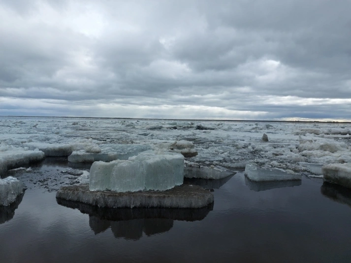 Против паводка в Якутии — уголь, песок и распиловка льда ИА YakutiaMedia