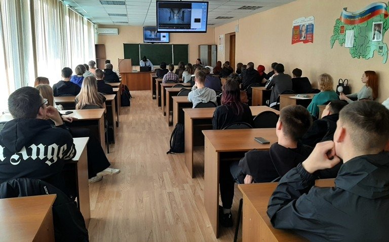 Транспортные полицейские встретились со студентами пресс-служба УТ МВД России по ДФО, по материалам ЛО МВД России на ст. Уссурийск.