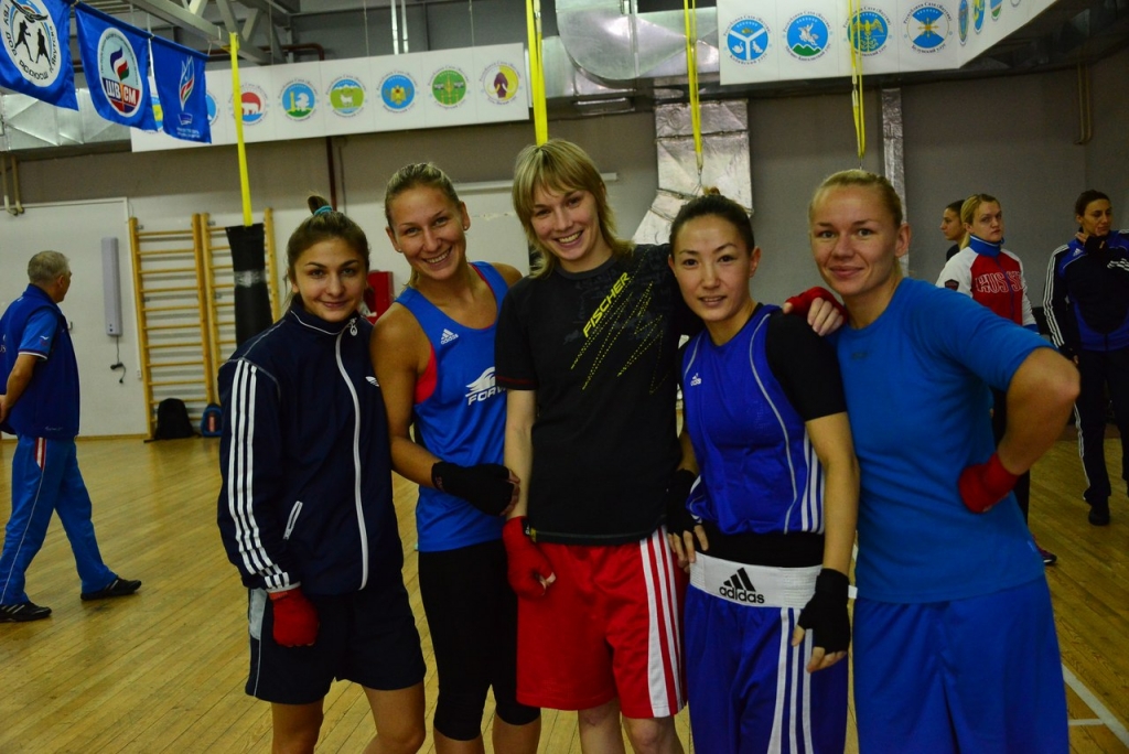 Сборные России и Германии по женскому боксу тренируются в Якутске, Фото с места события из других источников