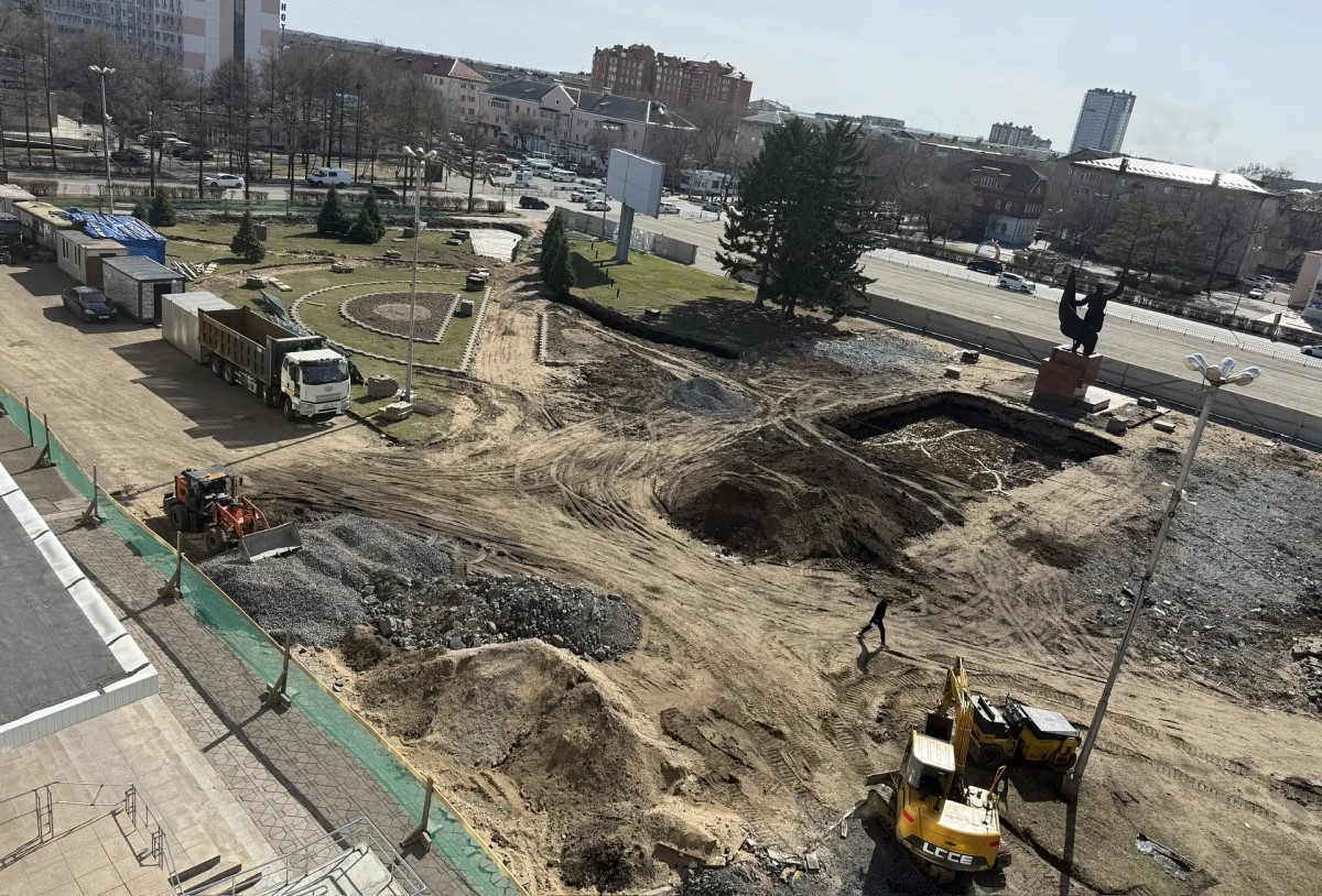 Ремонтные работы на площади предоставлено пресс-службой Думы УГО