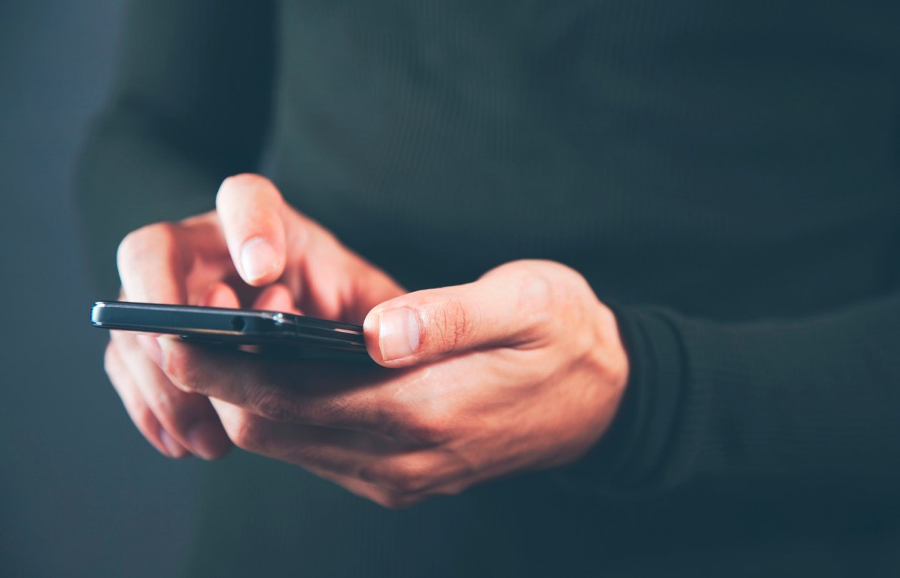 Роботы на базе ИИ ускоряют решение вопросов в сервисе втрое – Т2 Shutterstock/ автор Tiko Aramyan