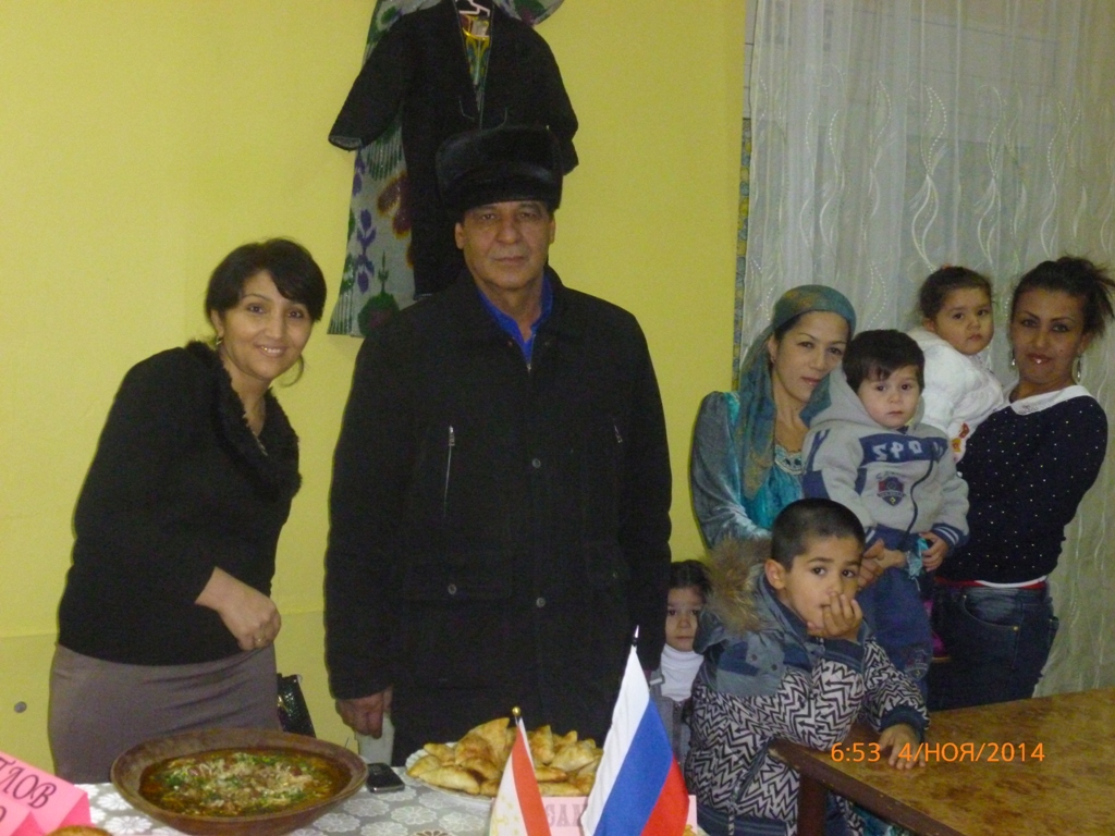 На праздник приходили семьями, Фото с места события из других источников