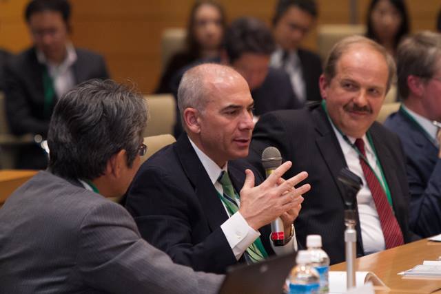 Горячие обсуждения российско-японских экономических отношений, Фото с места события из других источников