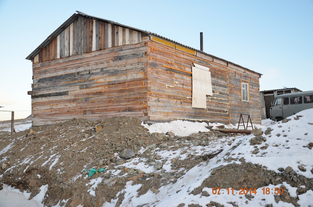 Крупную партию нефрита стоимостью 25 млн рублей изъяли у "черных копателей" в Бурятии, Фото с места события из других источников