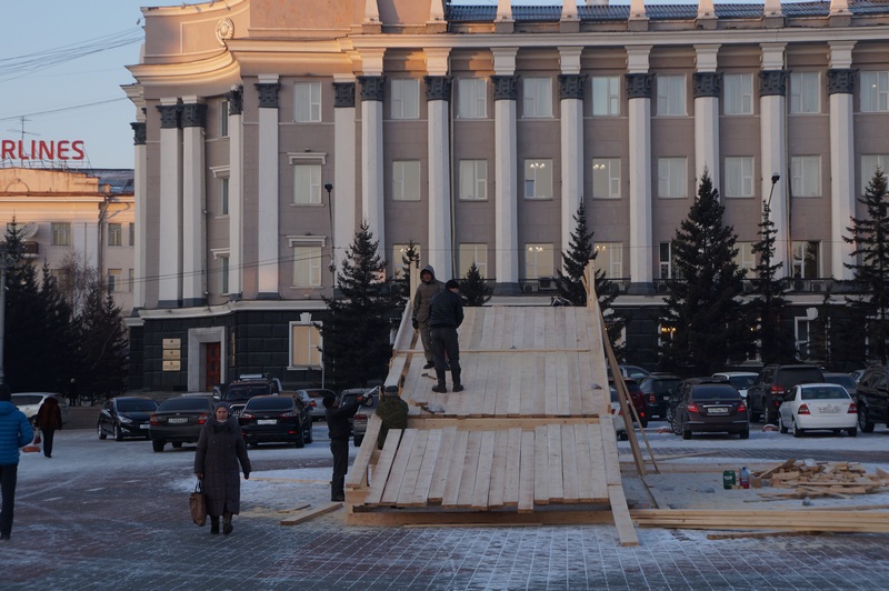 Ледовый городок  в Улан-Удэ строить начали, а подрядчика еще не определили Елена Медведева ИА UlanMedia