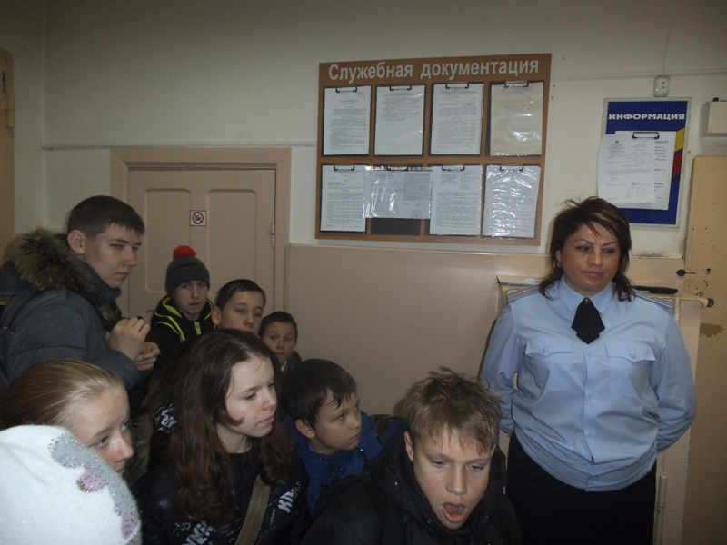 Экскурсия для школьников, Фото с места события из других источников