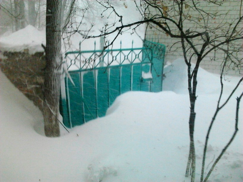 Заснеженный город Юности, Фото с места события из других источников