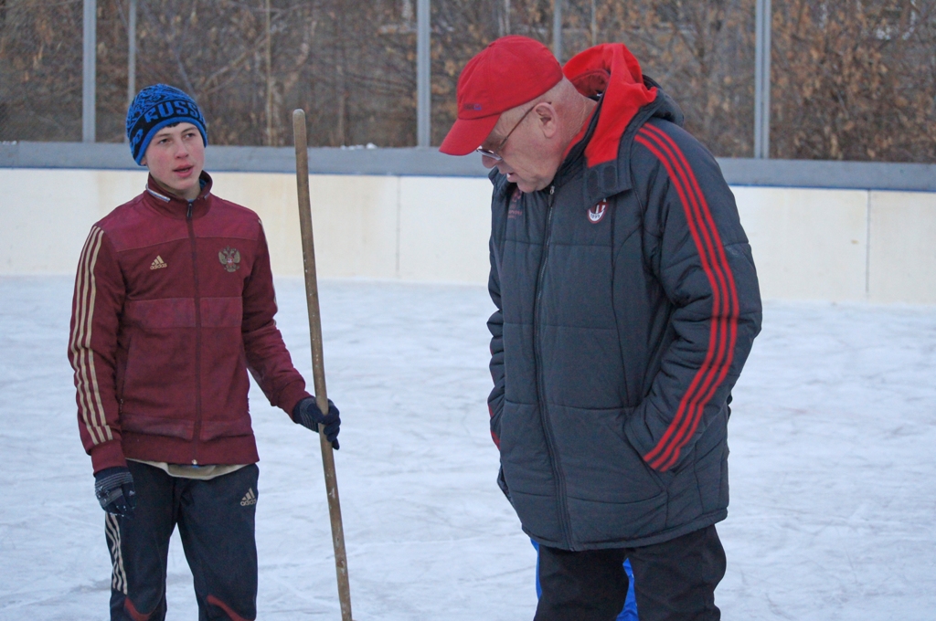 На данном корте будут заниматься дети трех возрастных групп, Фото с места события собственное