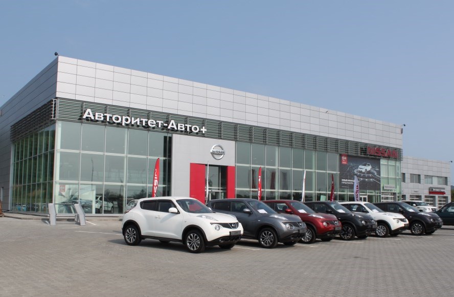 Автосалон Nissan в Приморье, Фото с места события из других источников