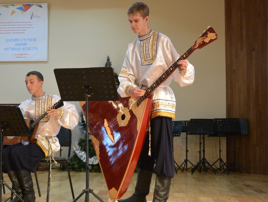 Выступление юных дарований, Фото с места события собственное