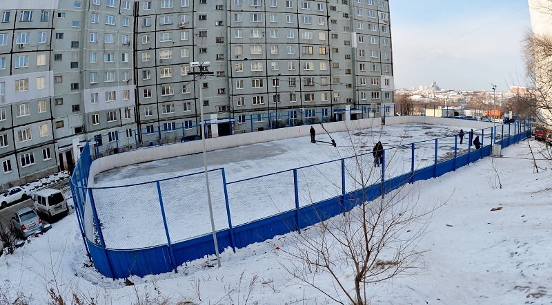 Количество хоккейных коробок во Владивостоке выросло, Фото с места события из других источников