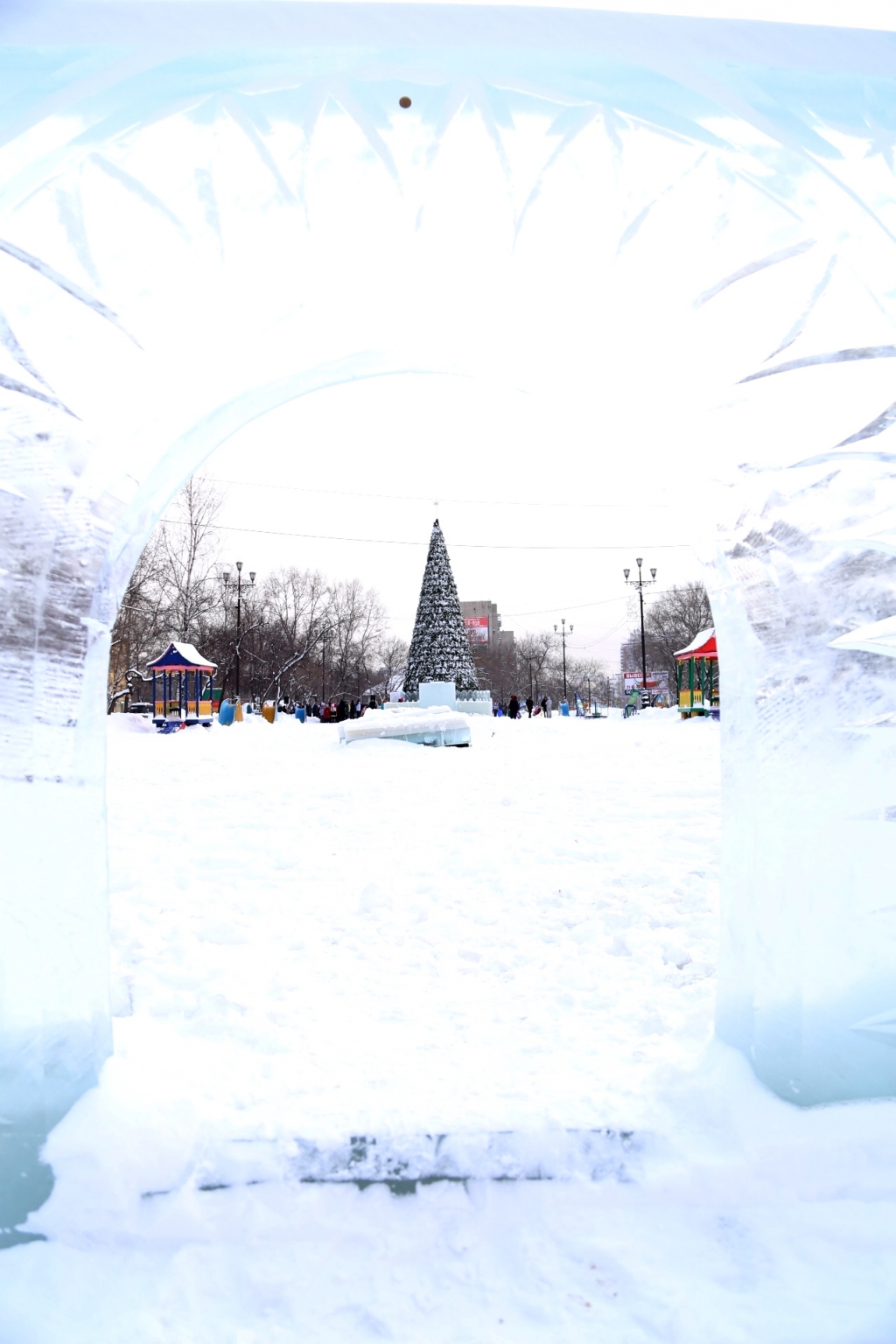 Новогодние городки открылись для хабаровчан в преддверие праздника, Фото с места события собственное