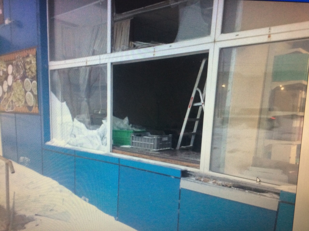 Выбитые ветром стекла в Хабаровске, Фото с места события из других источников
