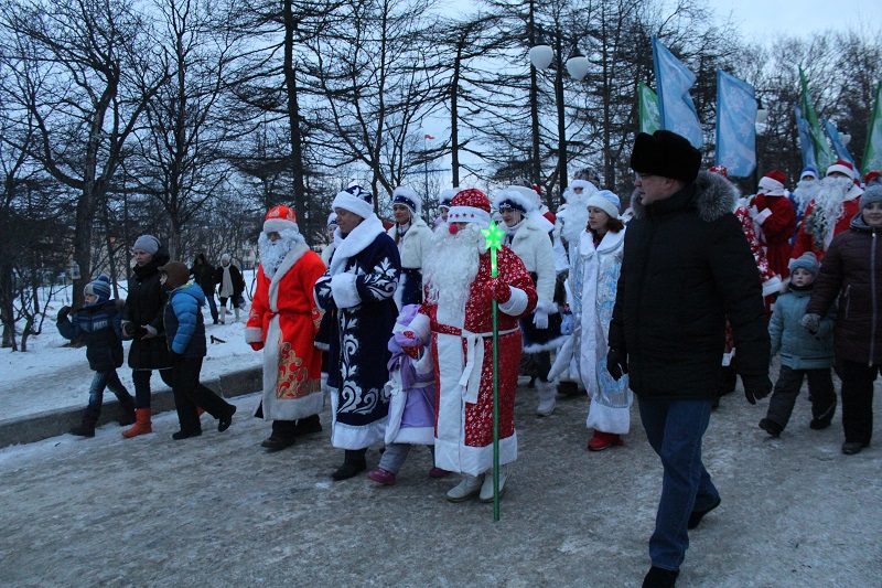 Возглавлял колонну мэр Магадана Сергей Абрамов, Фото с места события собственное