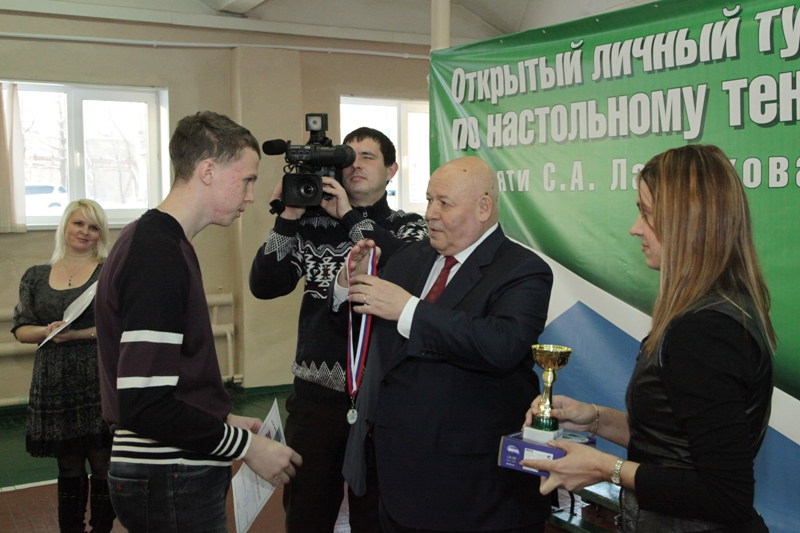 Награды вручал Анатолий Тихомиров, Фото с места события из других источников