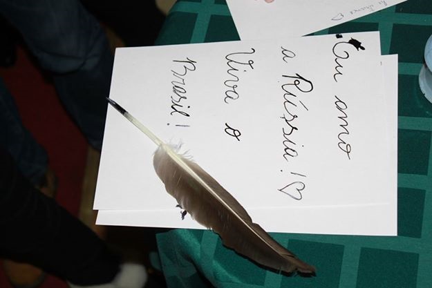 Признание в любви, Фото с места события из других источников