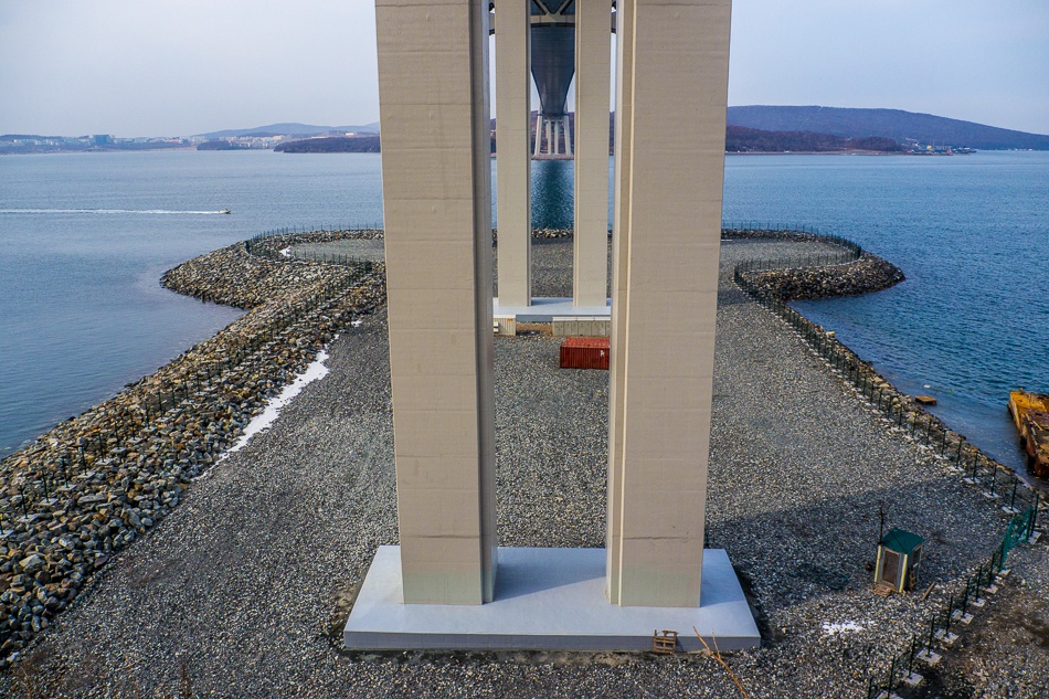 Опора моста, Фото с места события из других источников