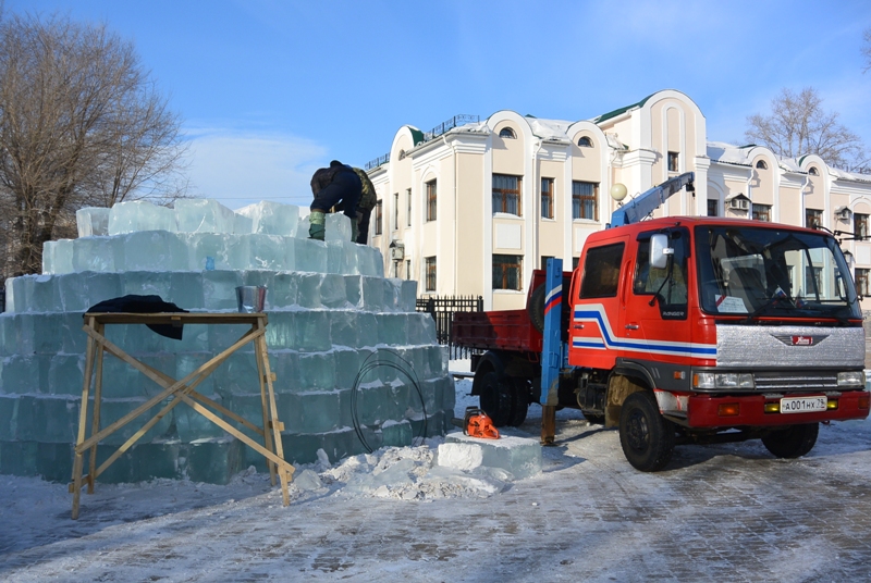 Строительство вертепа, Фото с места события собственное