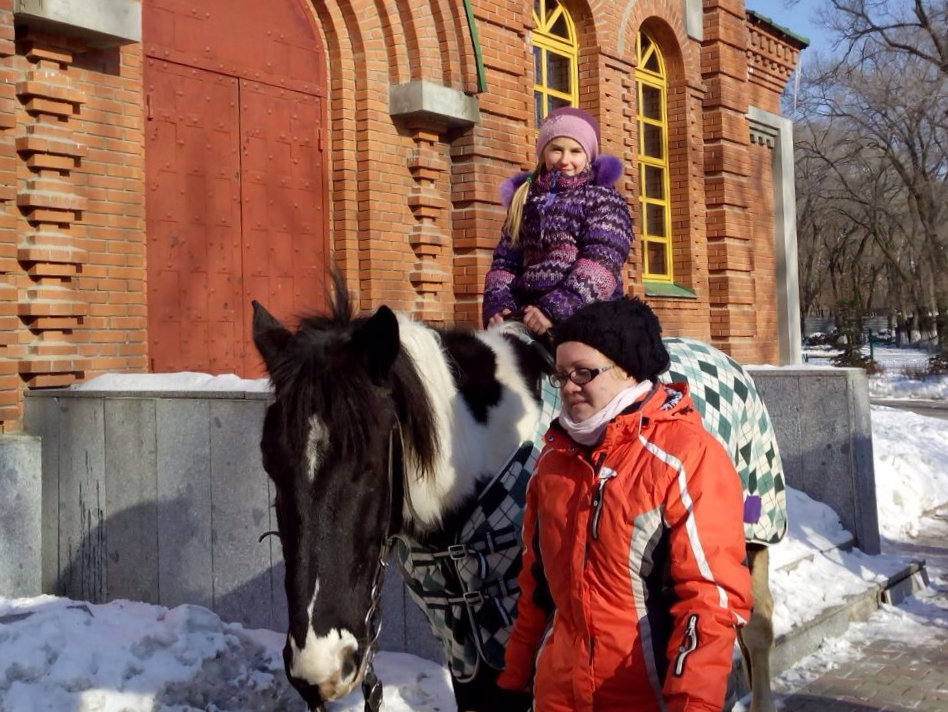 Детей покатали на лошадях , Фото с места события из других источников