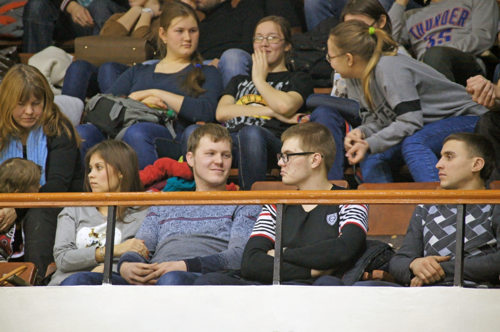 Пришли поддержать "Иркут", Фото с места события собственное