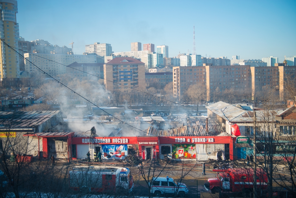 До сих пор тушат, Фото с места события из других источников