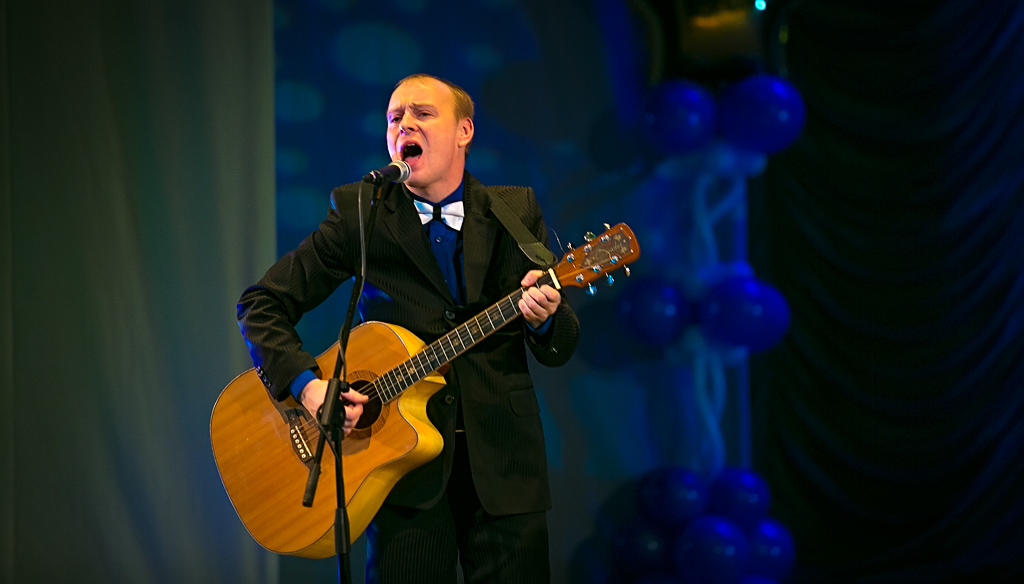 ...и ее прекрасные бэк-вокалисты, Фото с места события собственное