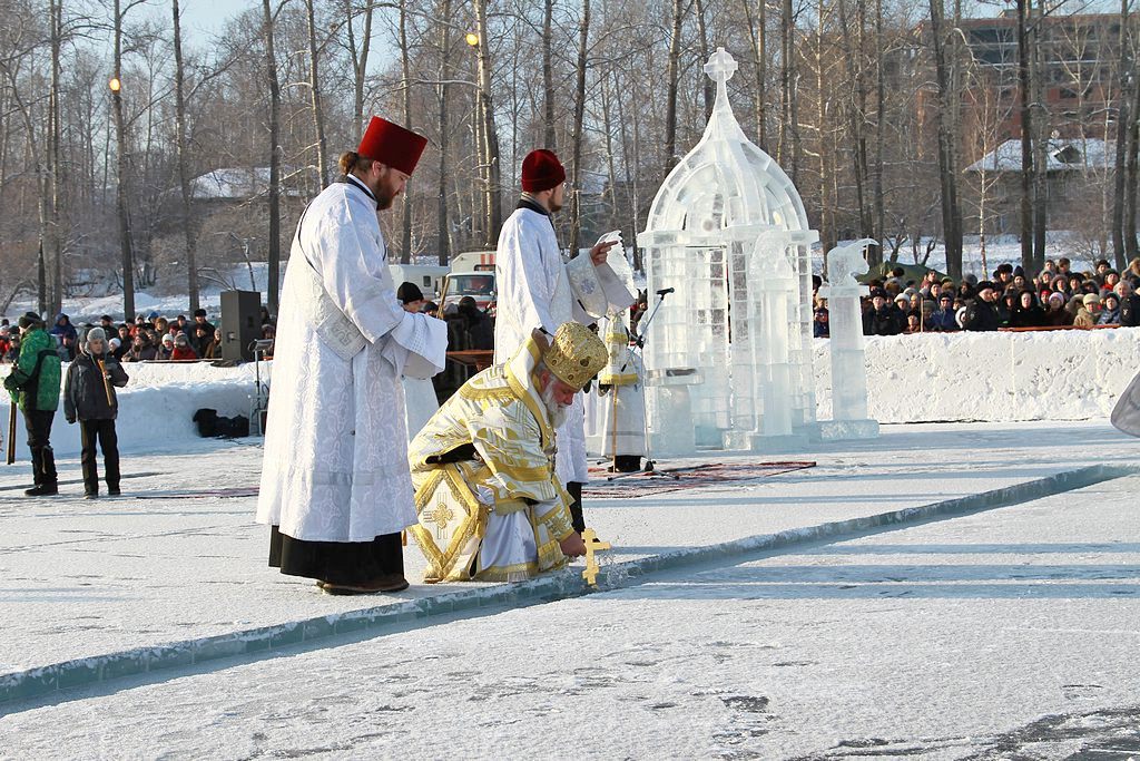 Всего к празднику в регионе оборудовано 76 иорданей, Фото с места события собственное