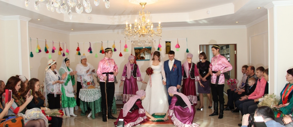 Татарская свадьба, Фото с места события из других источников