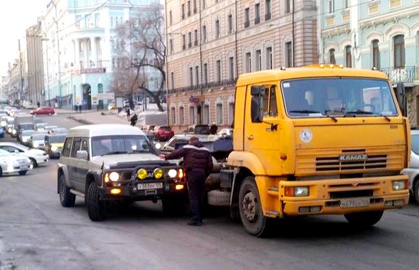 ДТП на остановке Лазо РИА PrimaMedia