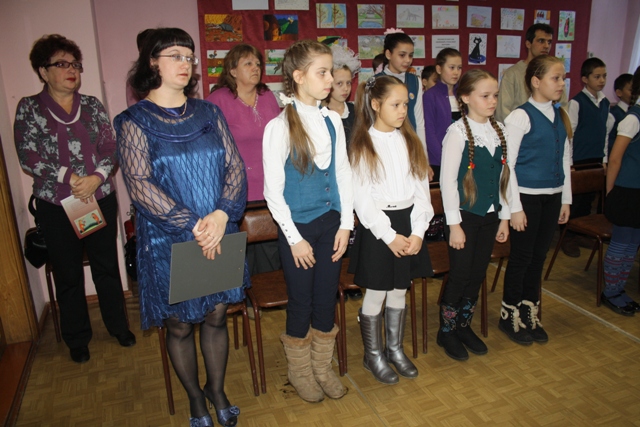 Минута молчания, Фото с места события собственное