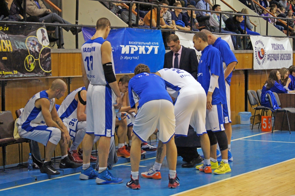 Баскетболисты "Иркута", Фото с места события собственное