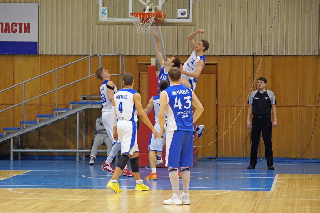 Матч между "Иркутом" и "Пармой", Фото с места события собственное